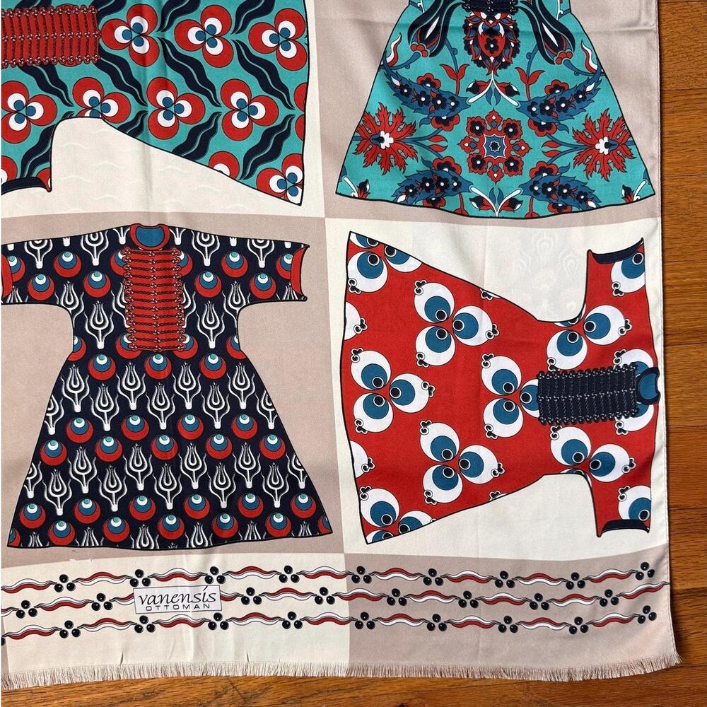 Vintage 70 Kimono Print Scarf | Oversized Mod Novelty Shawl Wrap - Picture 6 of 8